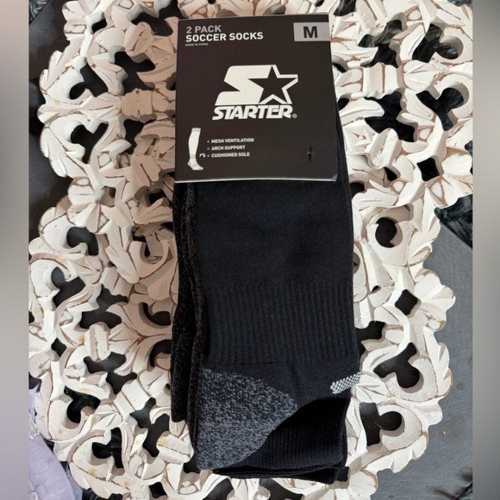 STARTER Men's Black and Gray Soccer Socks - 2 Pack
Size Medium NWT